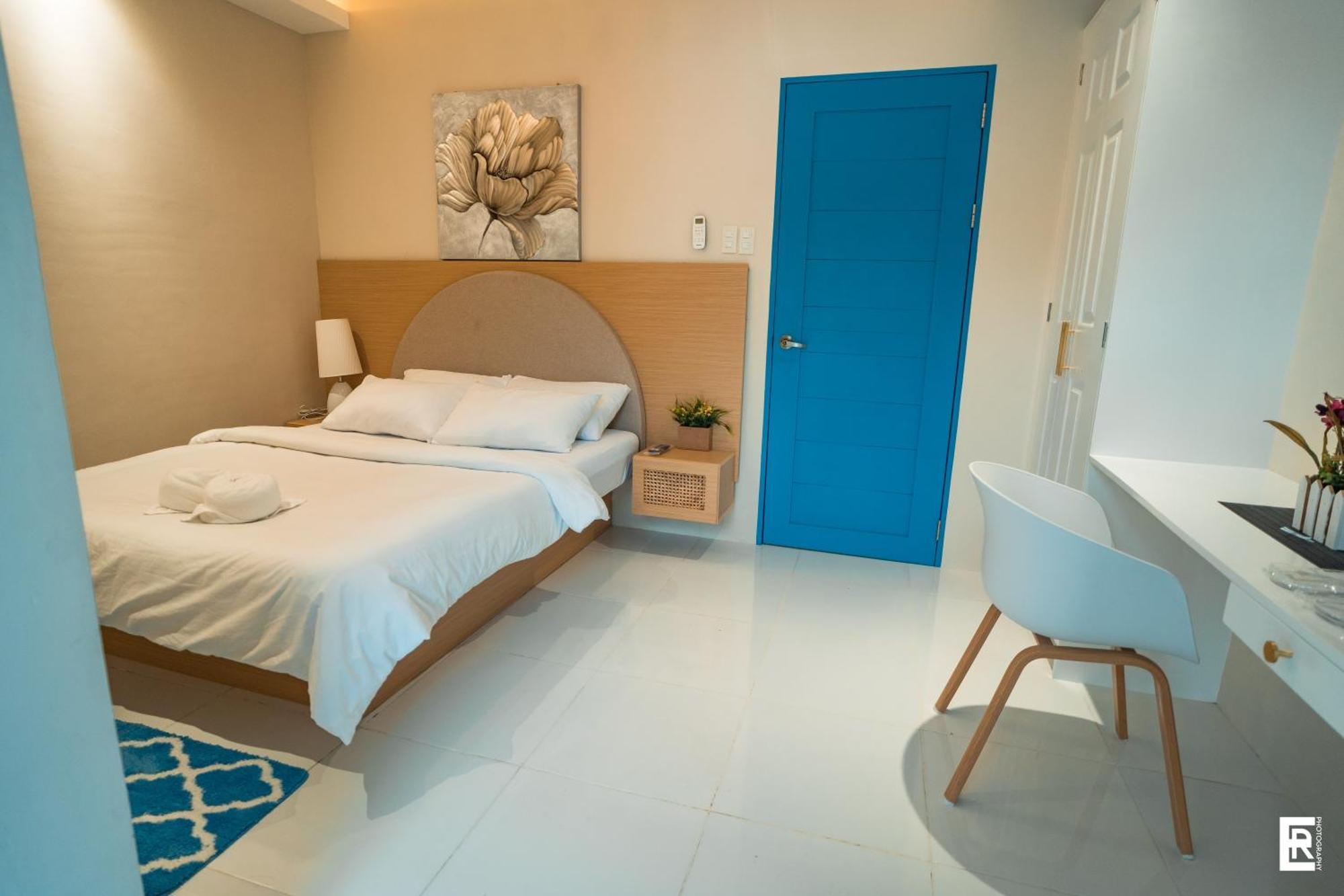 Bernese Resort Hotel Powered By Cocotel Ligao Room photo