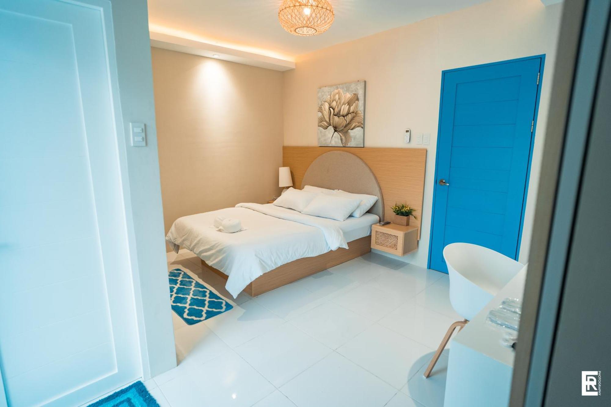 Bernese Resort Hotel Powered By Cocotel Ligao Room photo