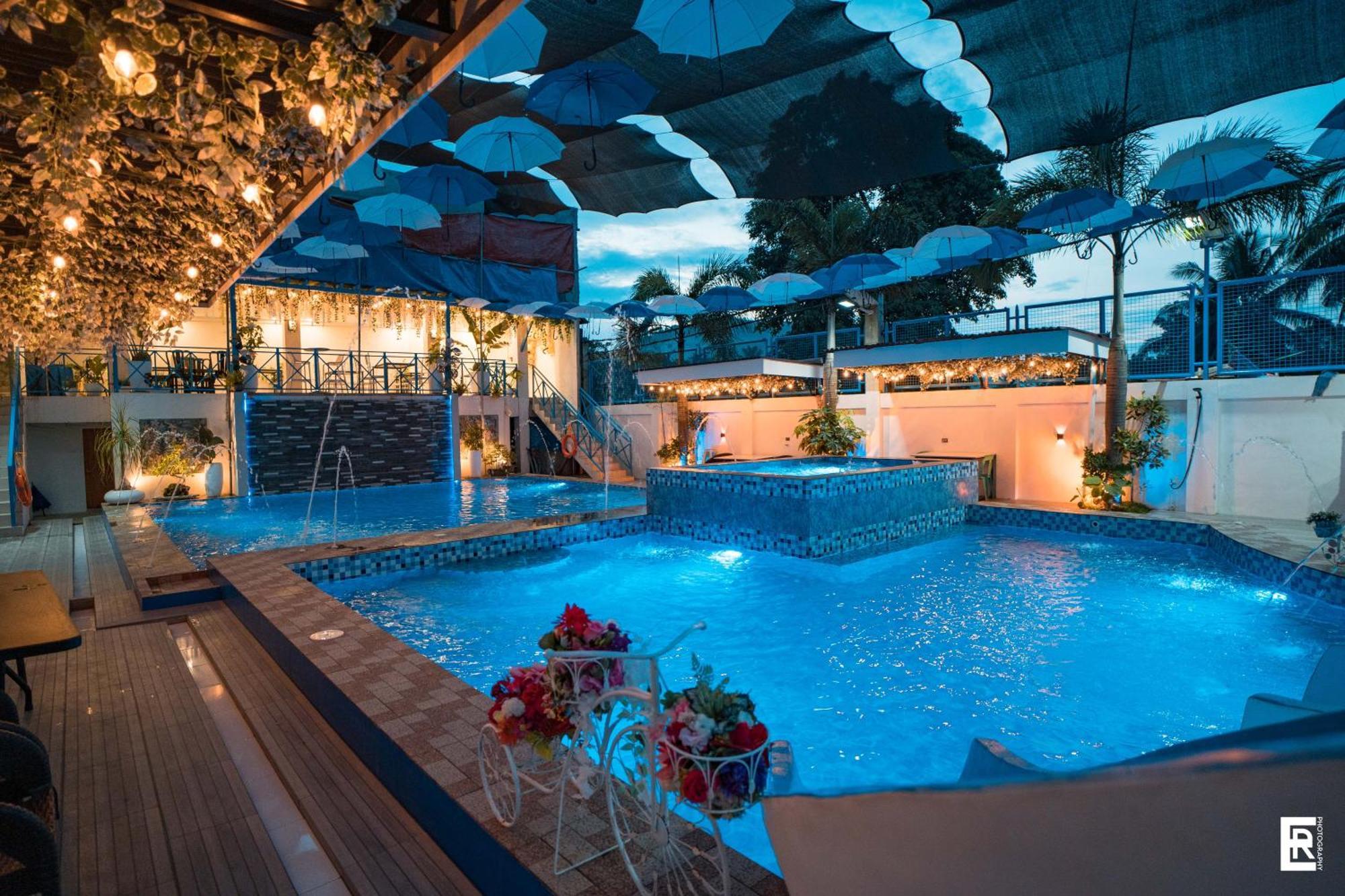 Bernese Resort Hotel Powered By Cocotel Ligao Exterior photo